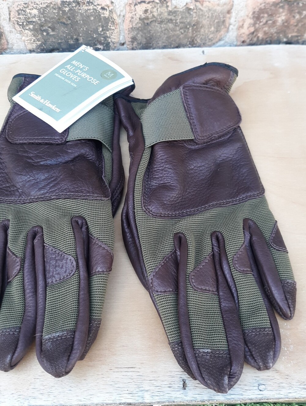 Smith & Hawkins Leather Driving Gloves All Purpose Gloves NWT Medium